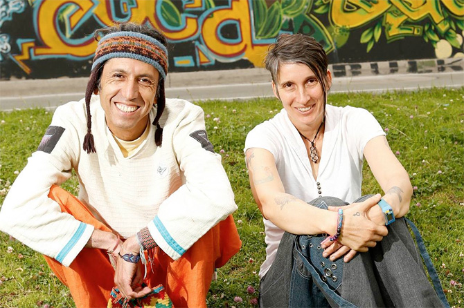 Con el corazón en la mano - Aterciopelados