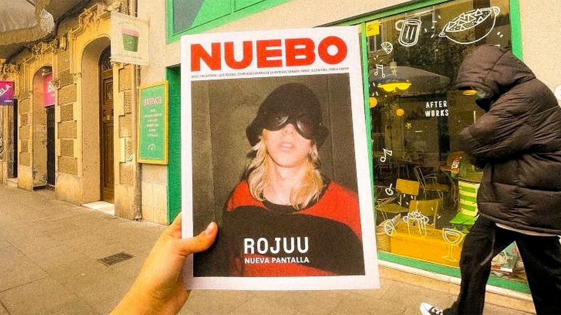 Nuebo magazine publishes its first issue